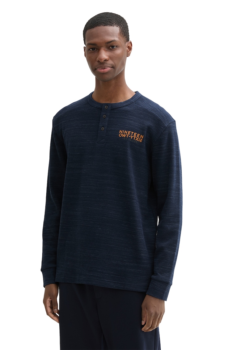 Bluza cu fenta cu nasturi