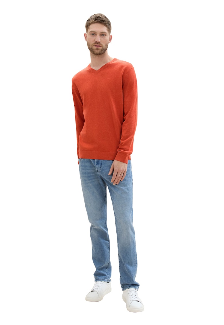 Pulover tricotat fin cu decolteu in V