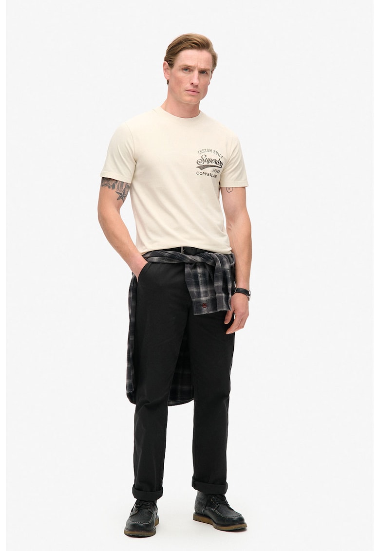 Tricou cu decolteu la baza gatului si imprimeu logo