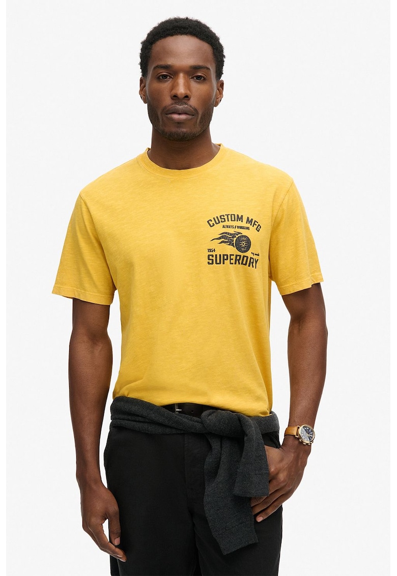 Tricou de bumbac cu decolteu la baza gatului si logo pe piept