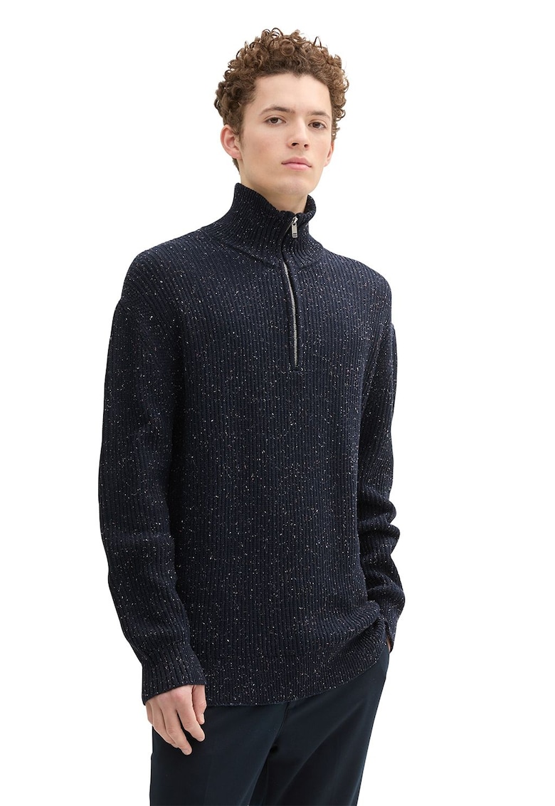 Pulover striat cu guler inalt