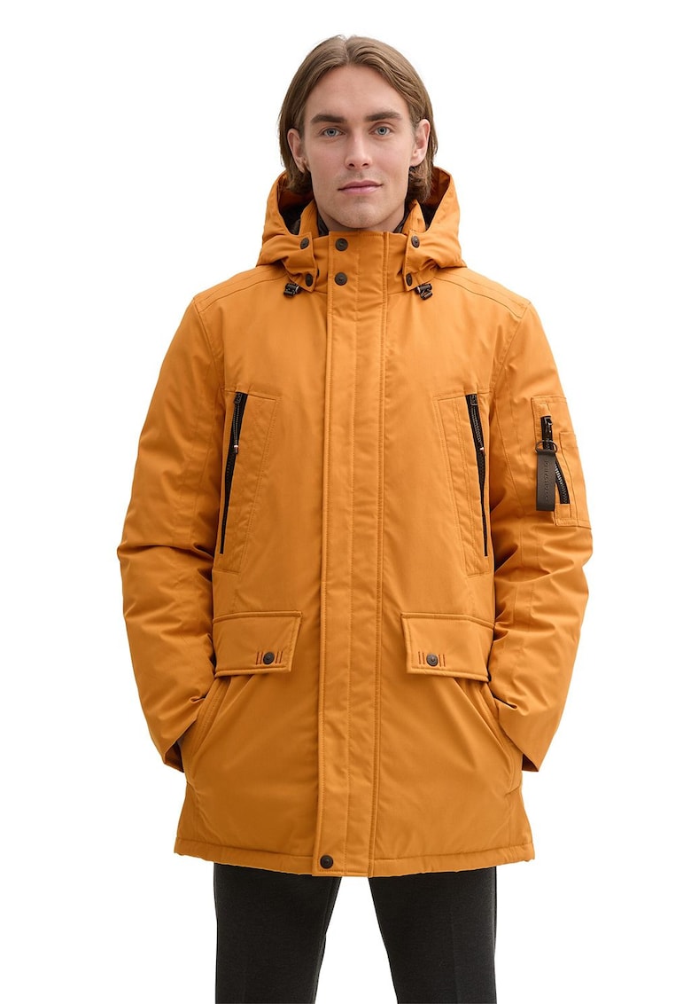 Geaca cu gluga si buzunare multiple