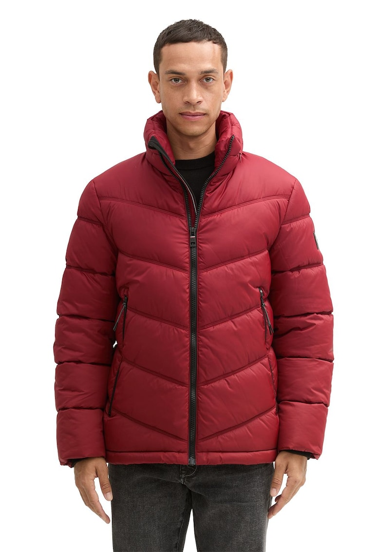 Geaca matlasata cu buzunare laterale cu fermoar