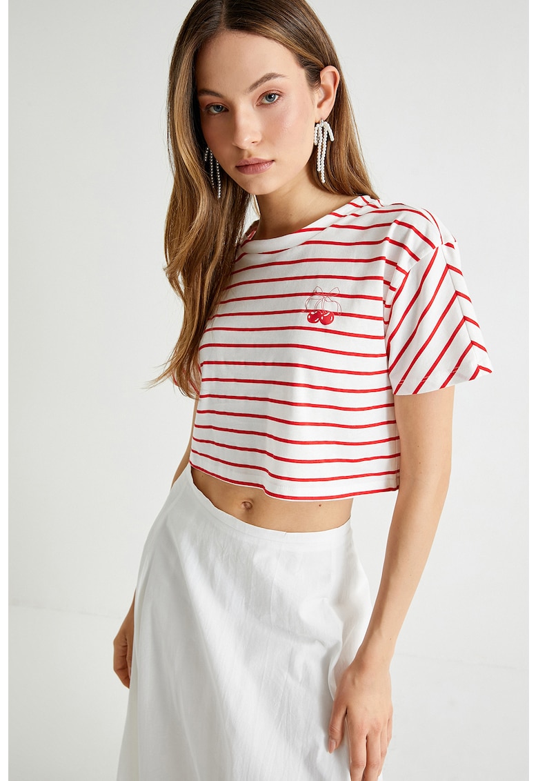 Tricou crop de bumbac cu decolteu la baza gatului