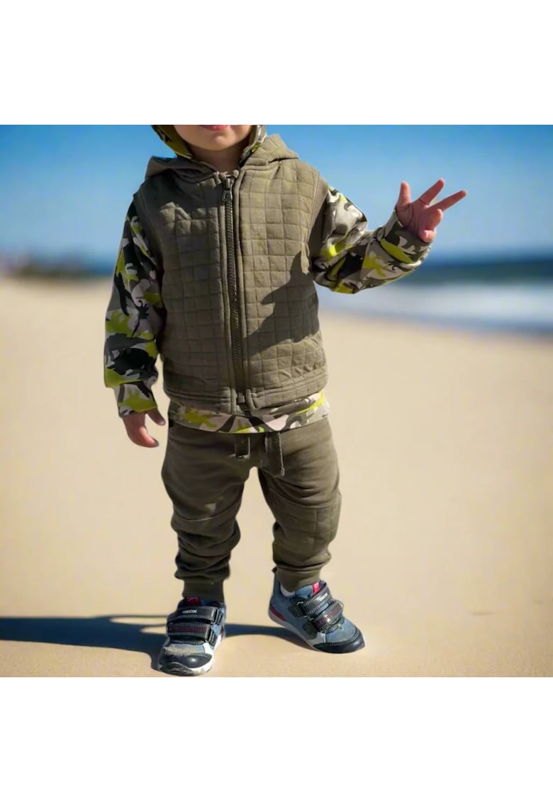 Set 3 piese sport: vesta - bluza si pantaloni - Dino Jungle - Kaki - pentru baietei