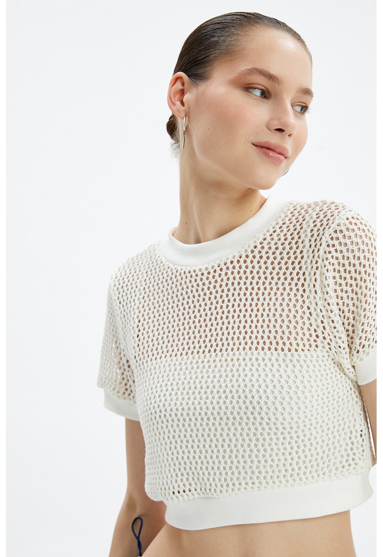 Tricou crop cu aspect cu perforatii