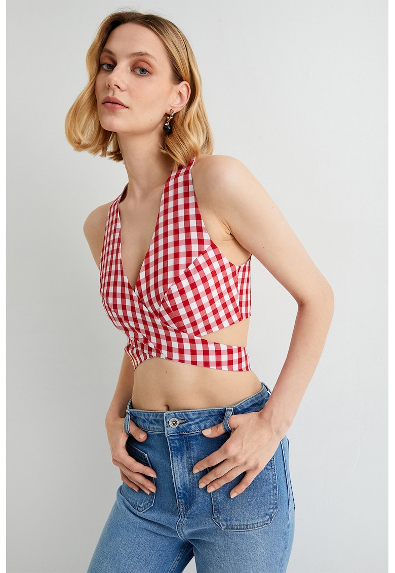 Top crop petrecut cu model in carouri