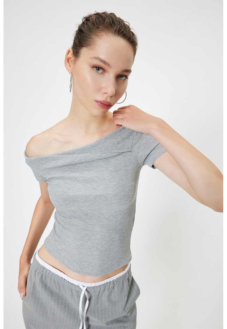 Tricou slim fit cu decolteu pe umeri - Gri deschis