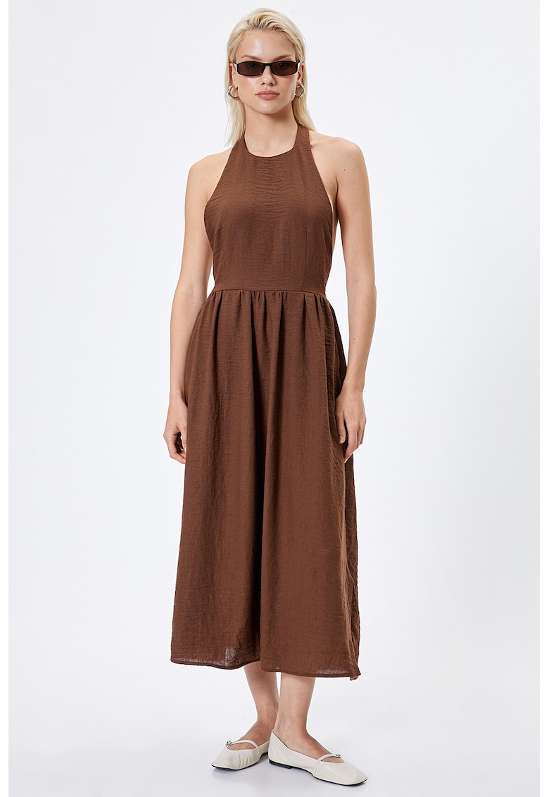 Rochie lunga evazata cu decolteu la baza gatului