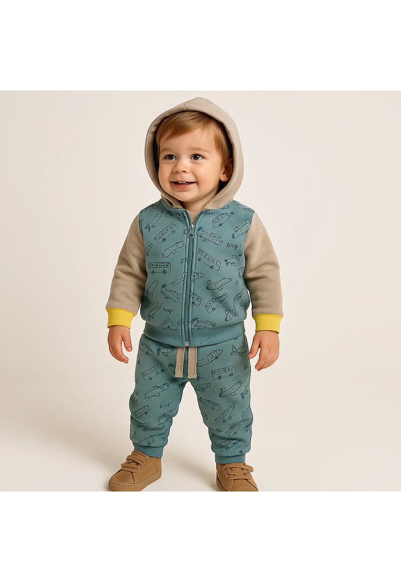 Set 2 piese sport: Bluza cu maneca lunga si gluga - pantaloni imprimati  - Super Skater - Verde Mint si Bej - pentru baietei