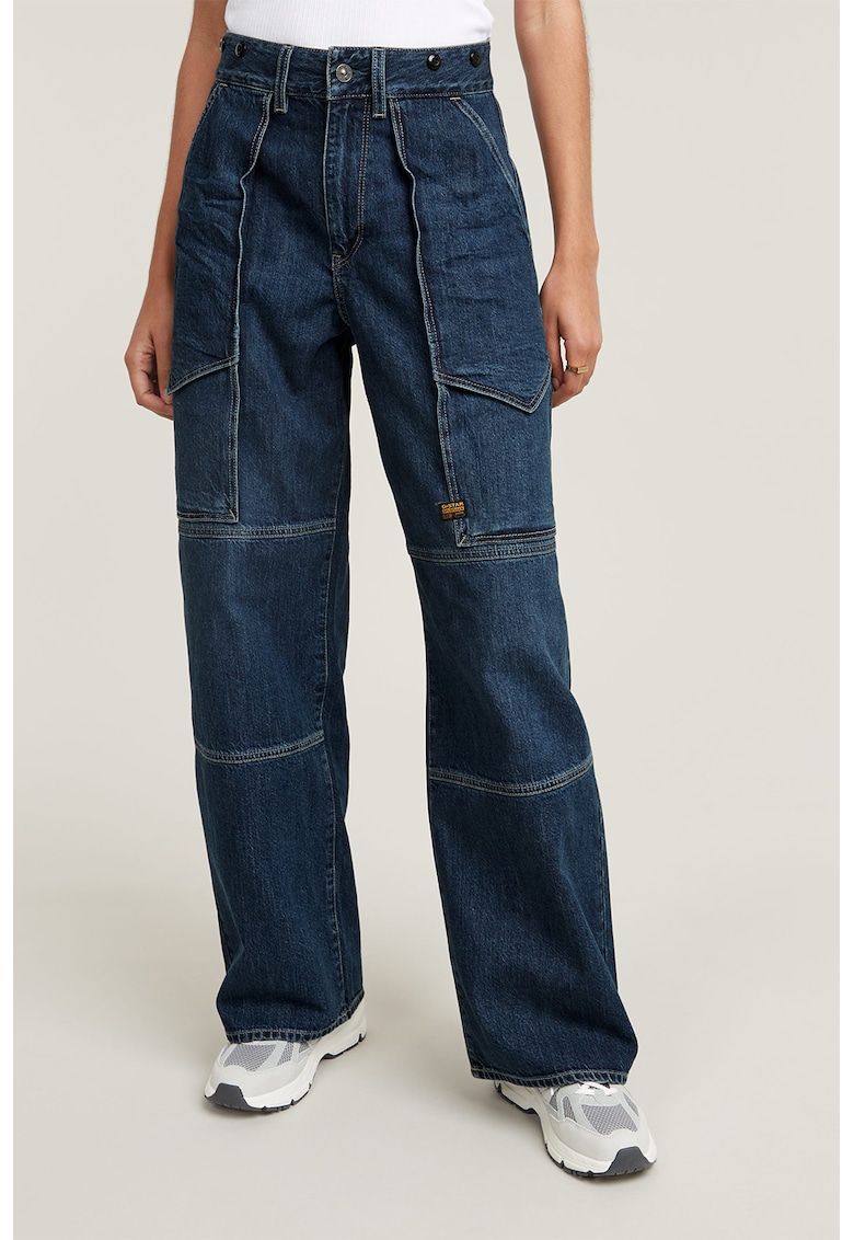 Blugi cu croiala ampla si buzunare multiple