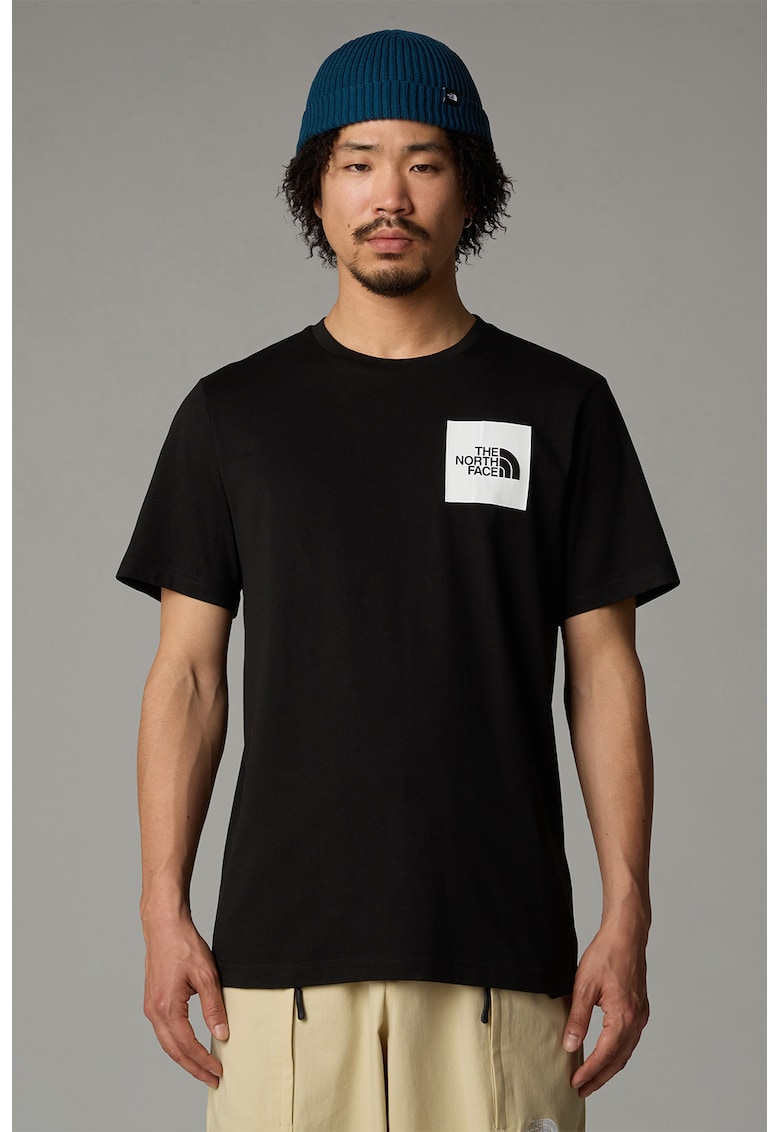 Tricou cu decolteu la baza gatului si logo pe piept - Negru