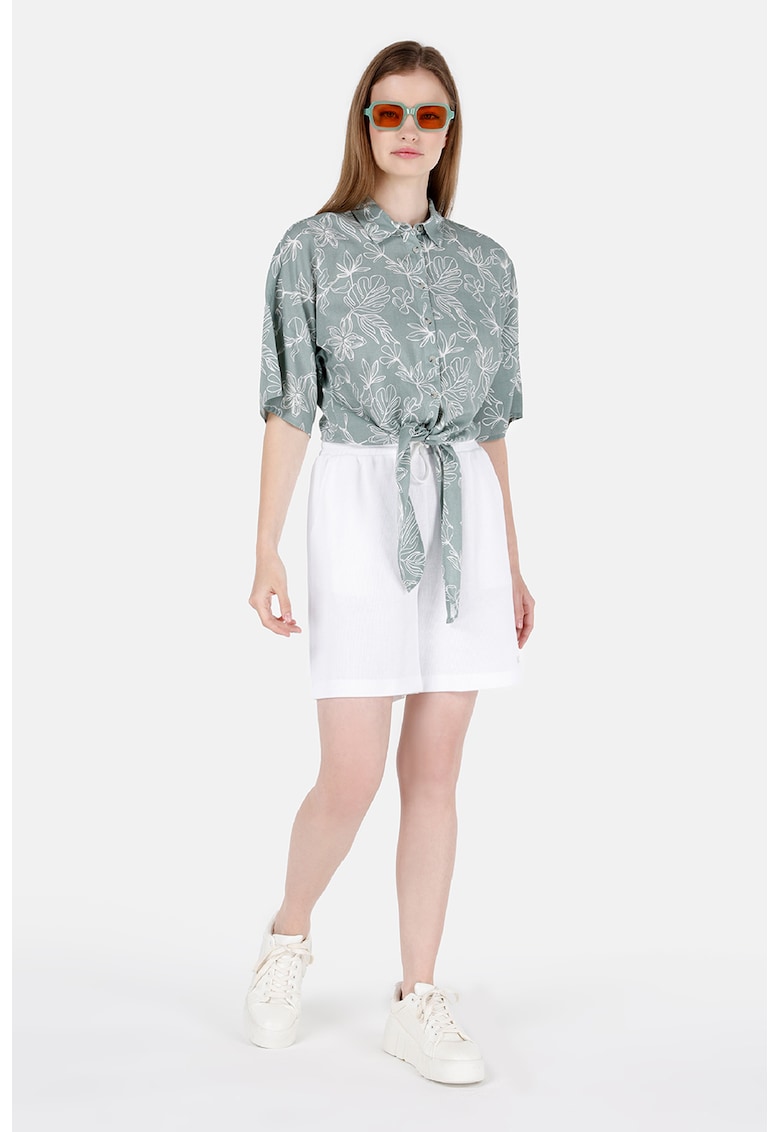 Pantaloni scurti cu talie ajustabila