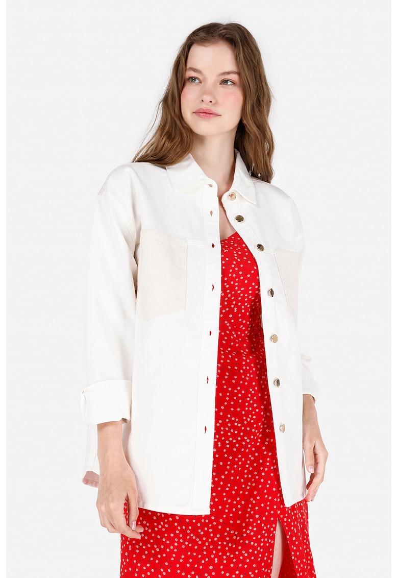 Jacheta din denim cu aplicatii pe piept