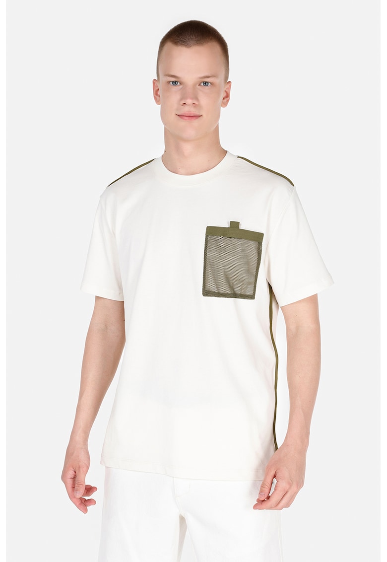 Tricou lejer cu buzunar pe piept