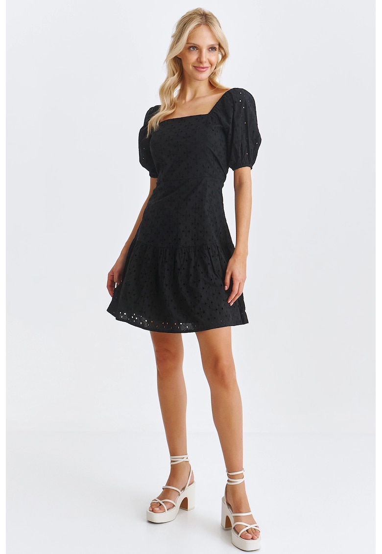 Rochie mini evazata cu perforatii