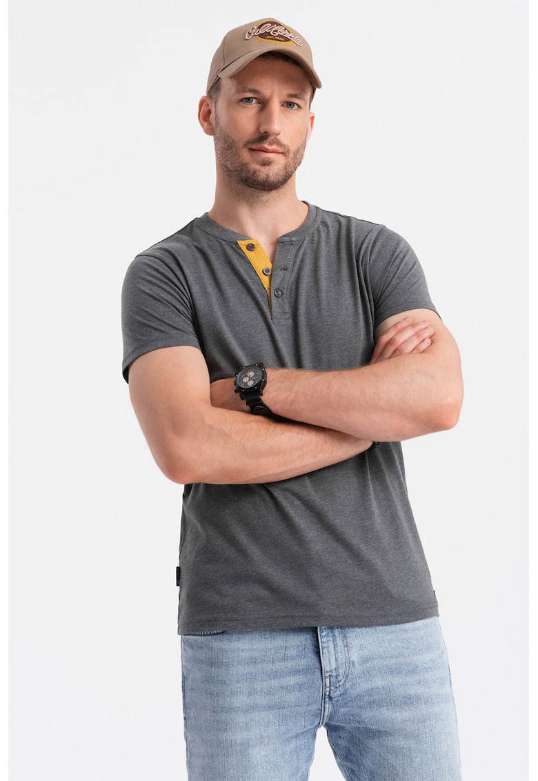 Tricou cu model uni si decolteu henley