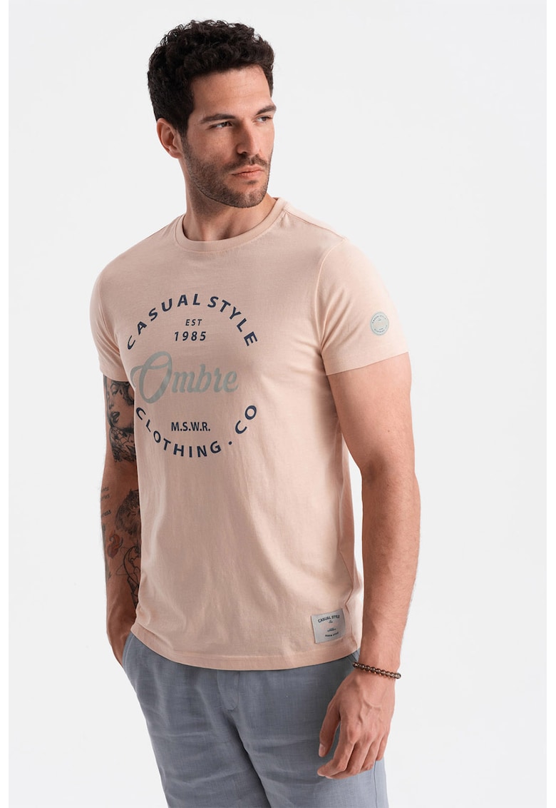 Tricou regular fit cu decolteu la baza gatului si imprimeu