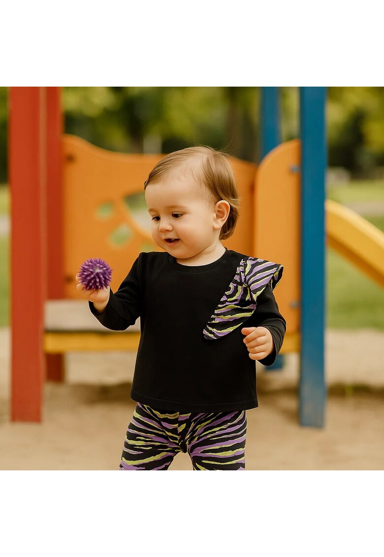 Bluza cu maneca lunga si detaliu volan  - Zebra`s - Negru cu volan Roz - pentru fetite