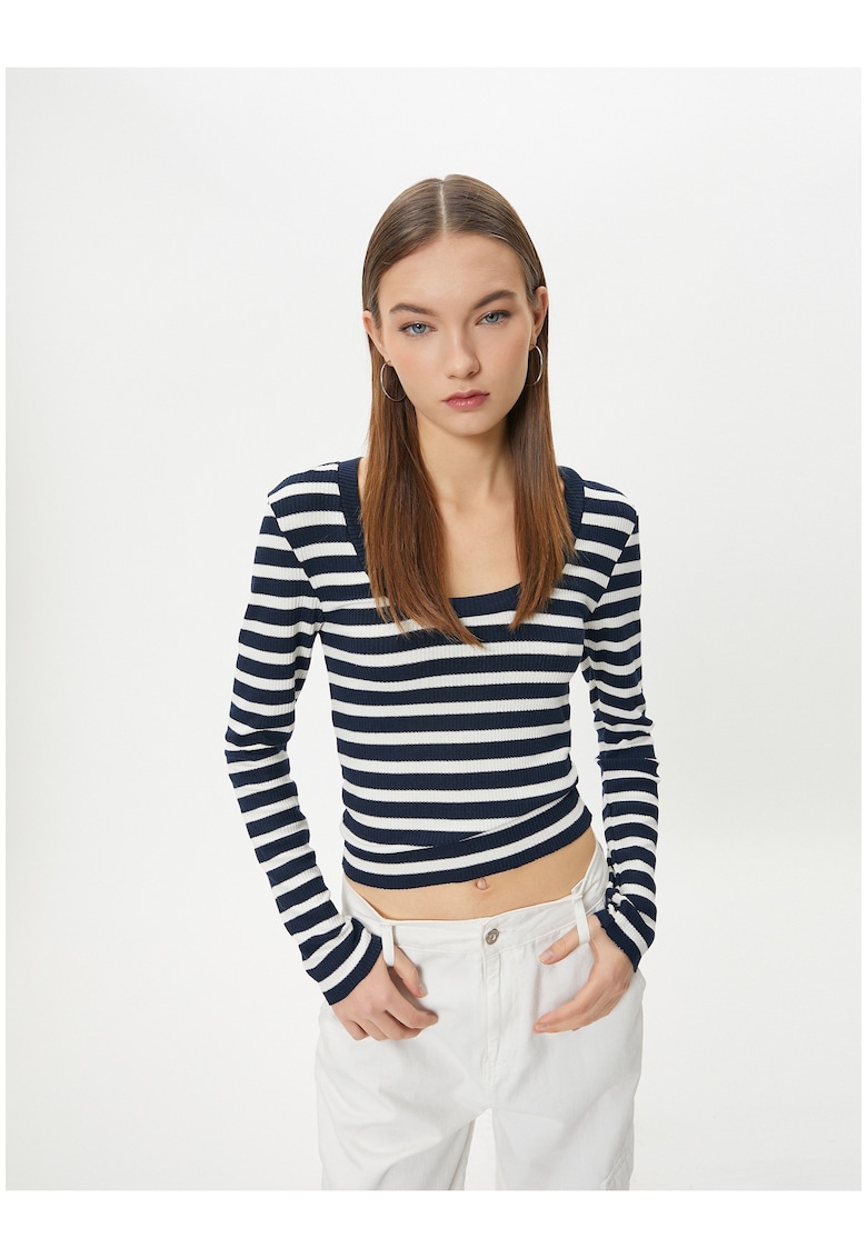 Bluza crop slim fit cu model in dungi