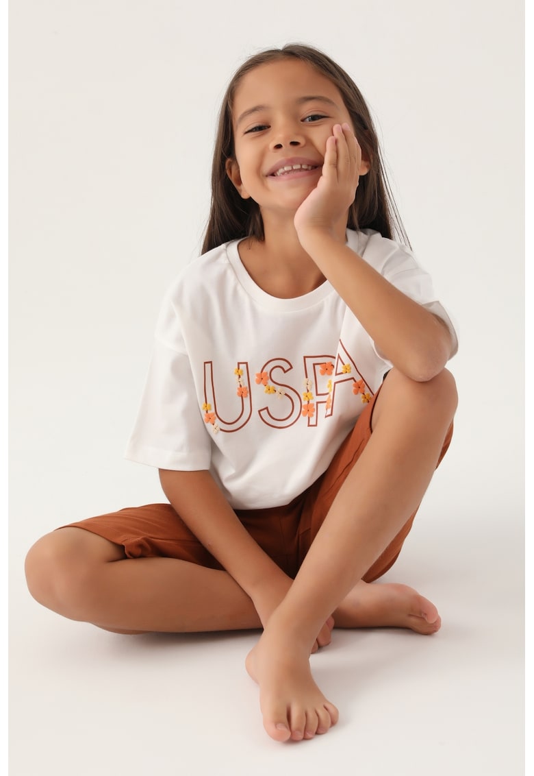 Set de imbracaminte cu logo Set de imbracaminte cu logo