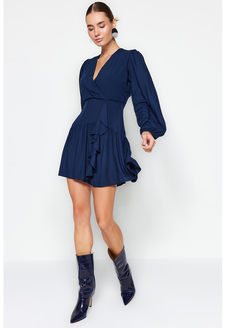 Rochie mini cu decolteu cache coeur si volane