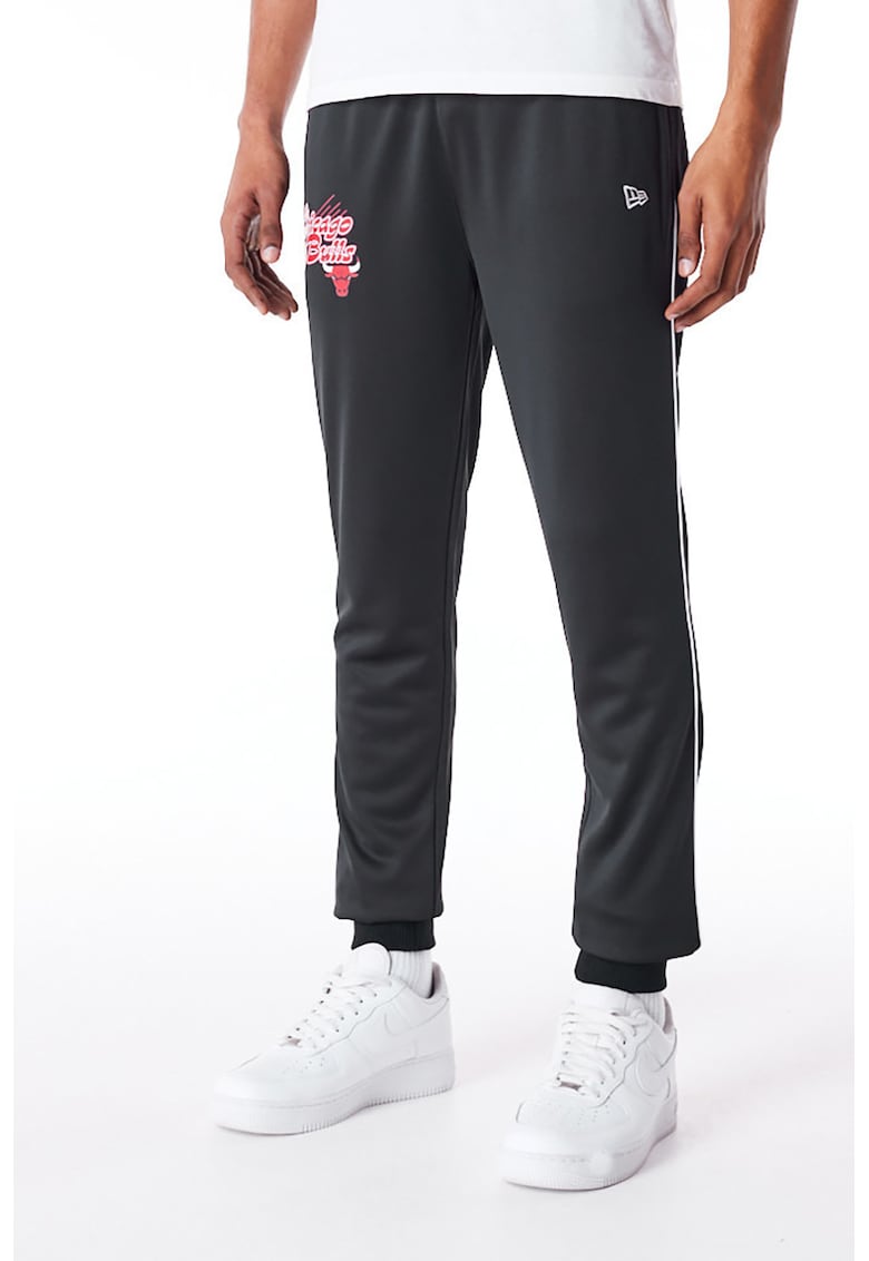 Pantaloni de trening cu logo NBA Script