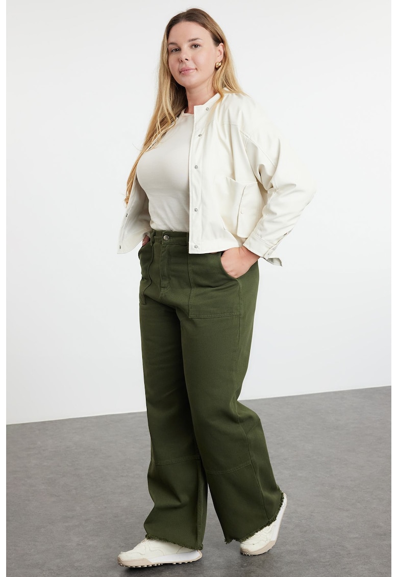 Blugi evazati plus size