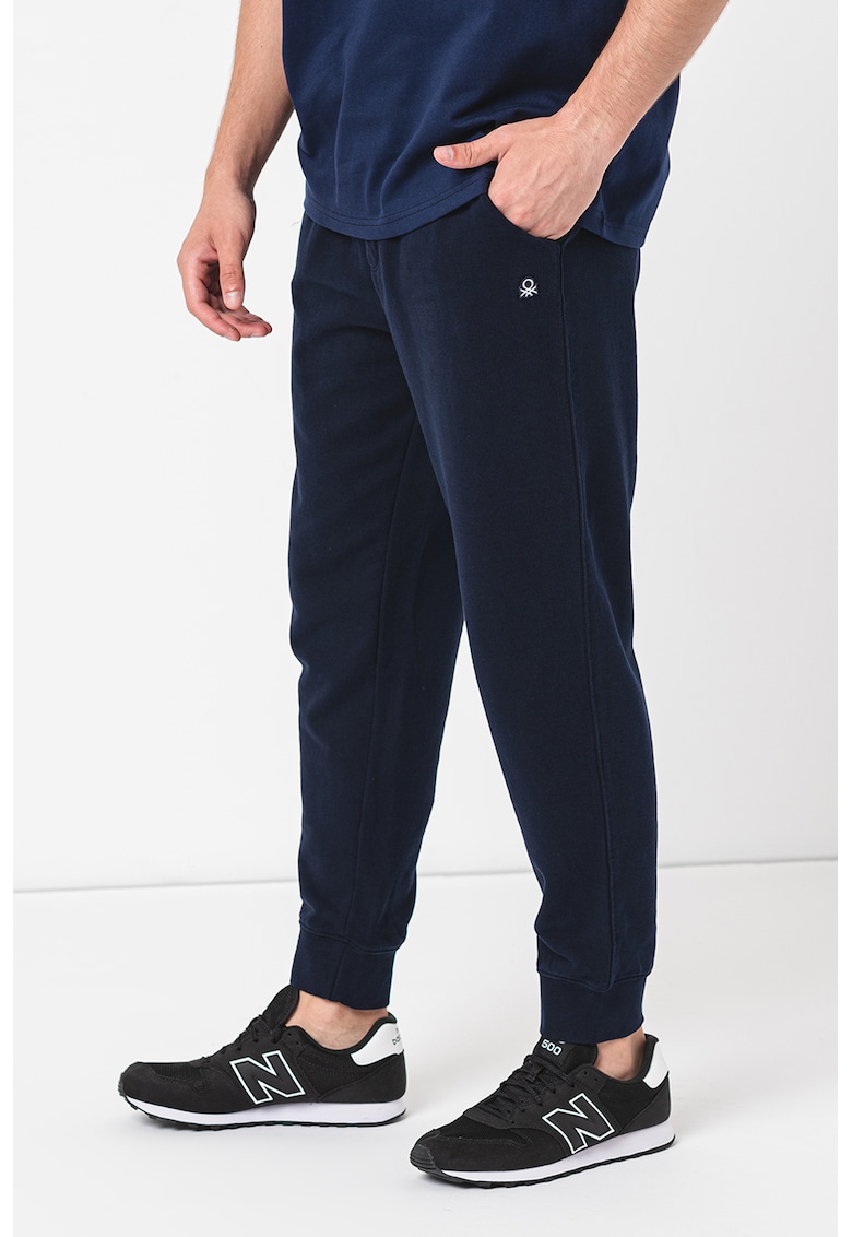 Pantaloni de trening cu snur de ajustare