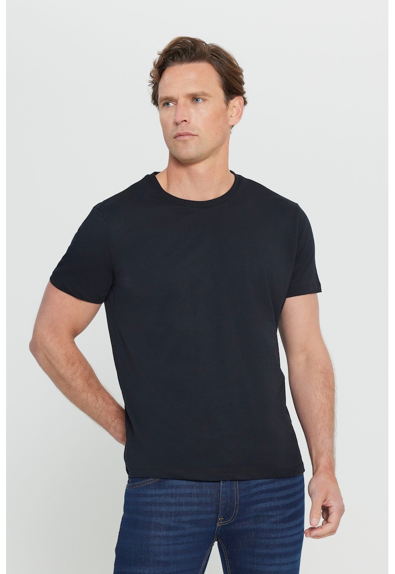 Tricou de bumbac cu decolteu la baza gatului si model unisex