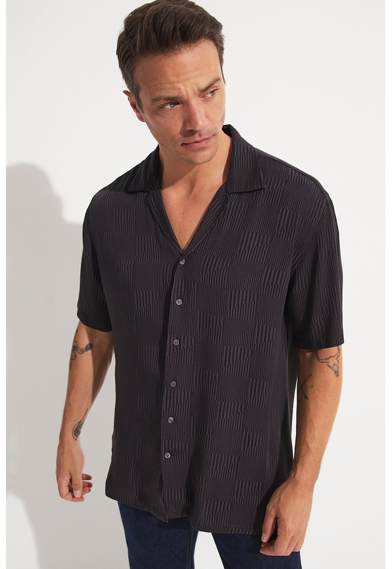 Camasa cu maneci scurte si model in carouri