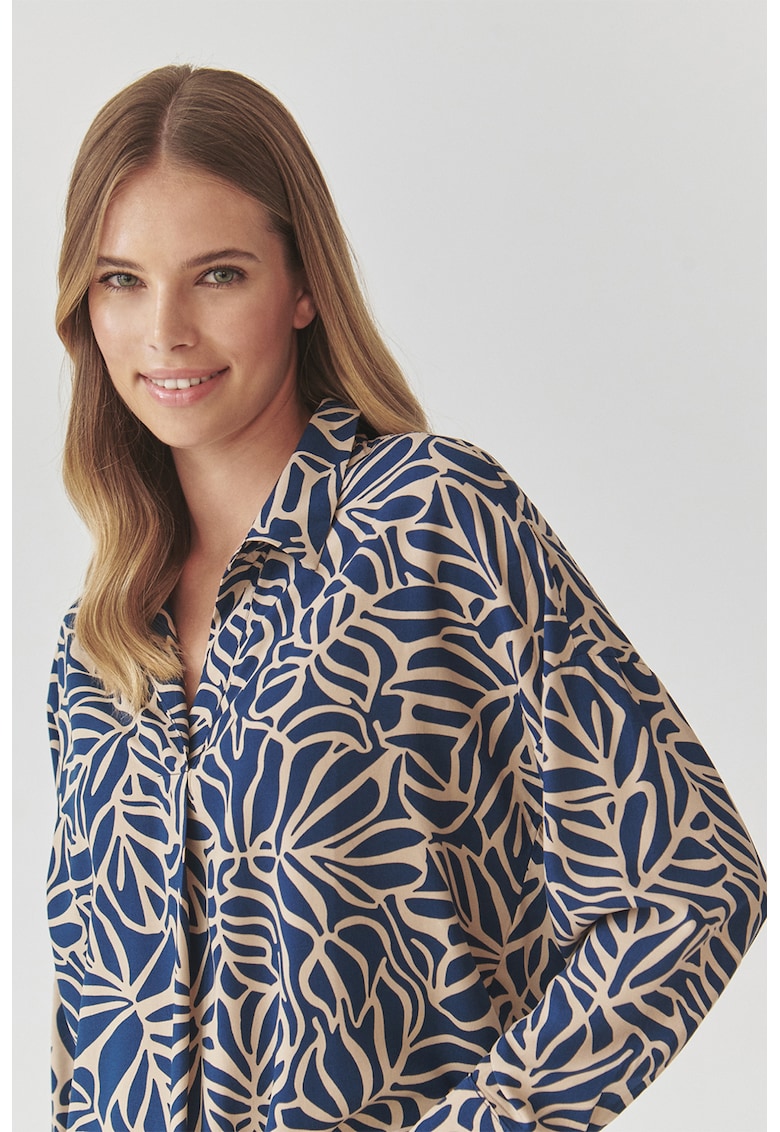 Bluza cu guler clasic si imprimeu