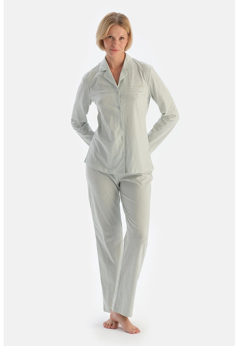 Pijama din bumbac cu model in dungi