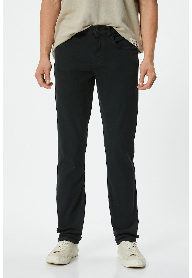 Pantaloni regular fit cu model uni