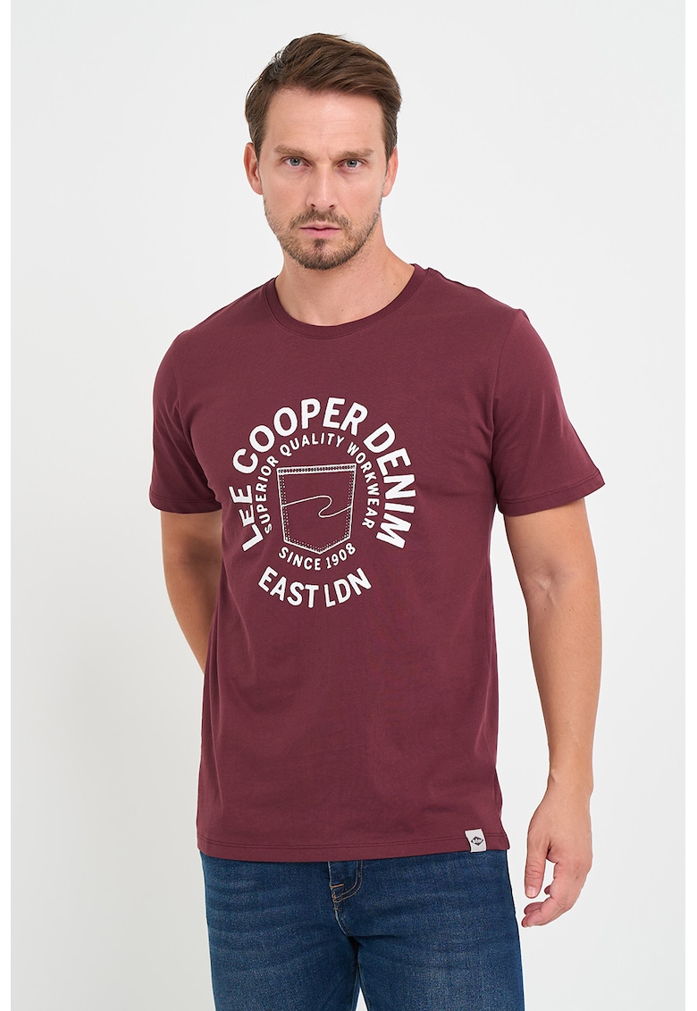 Tricou cu logo si decolteu la baza gatului - Rosu inchis