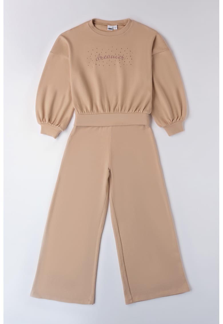 Set de pantaloni cu croiala ampla si bluza de trening