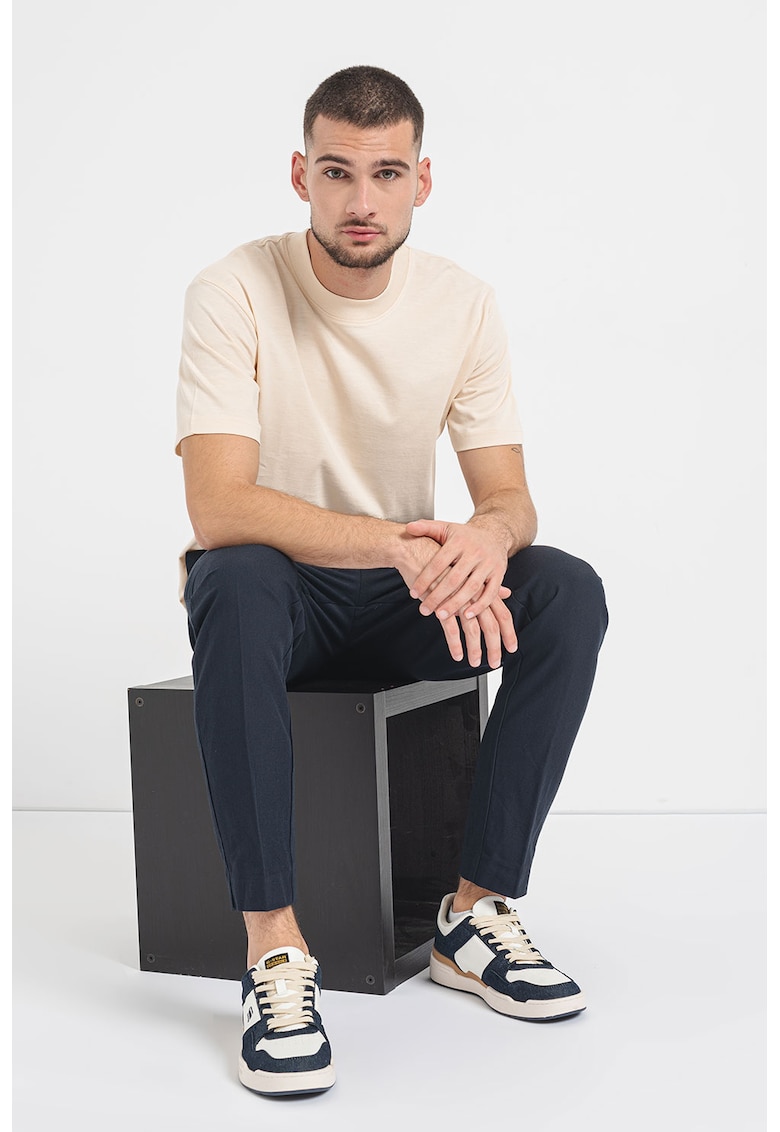 Tricou de bumbac organic cu decolteu la baza gatului