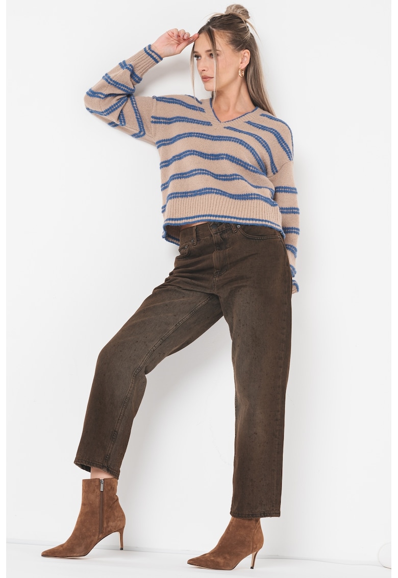 Pulover in dungi cu decolteu in V