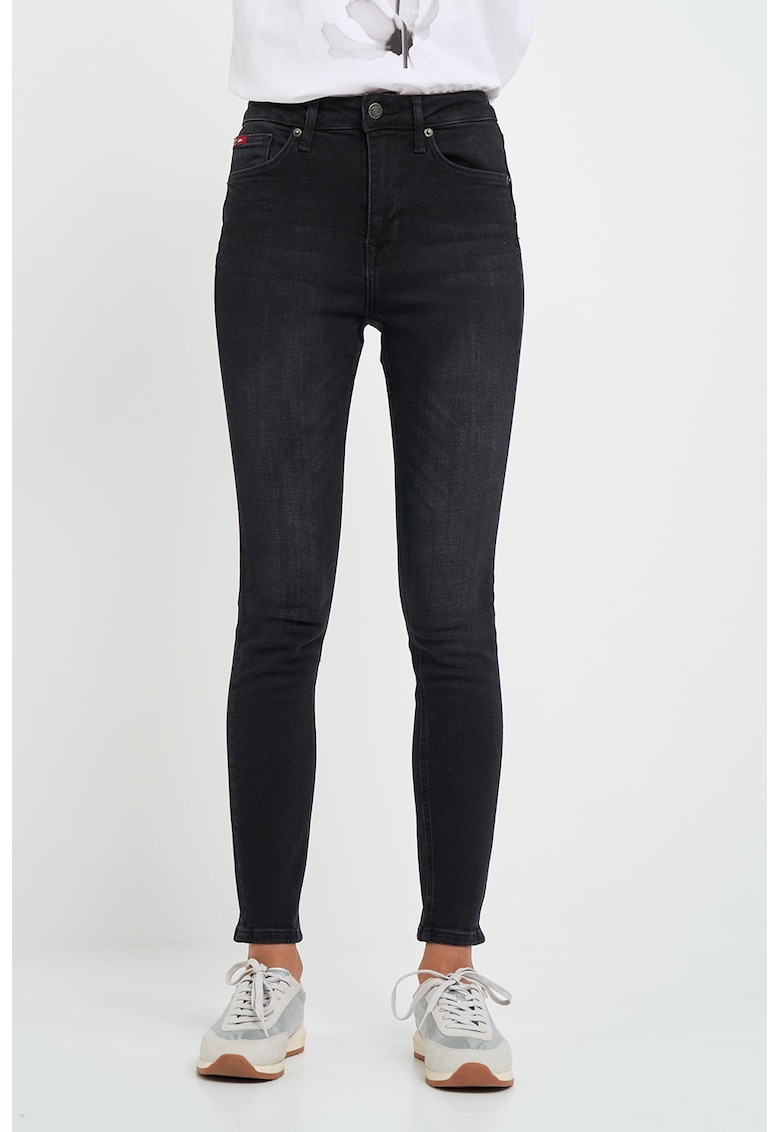 Blugi crop cu talie inalta