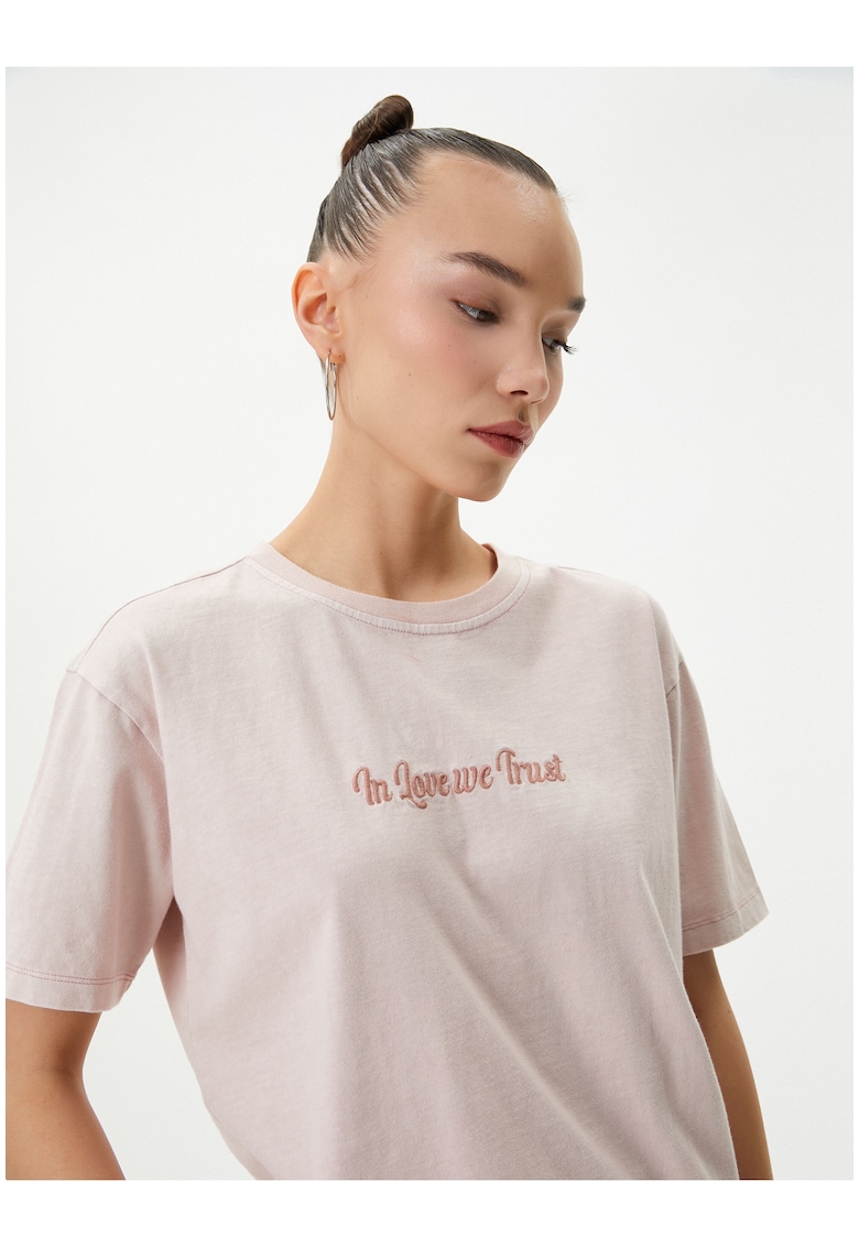 Tricou lejer cu model text