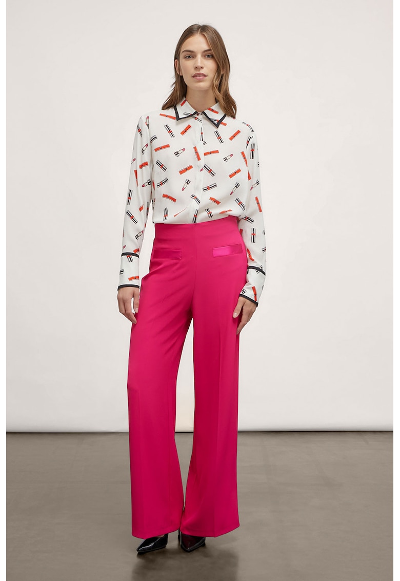 Camasa cu detalii contrastante