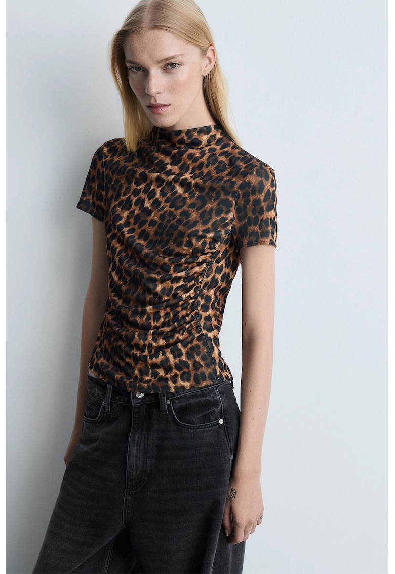 Bluza cu animal print si maneci scurte