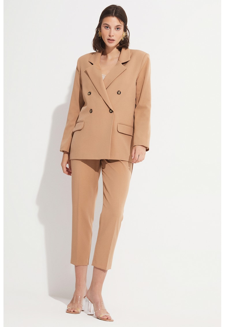 Pantaloni cu croiala conica