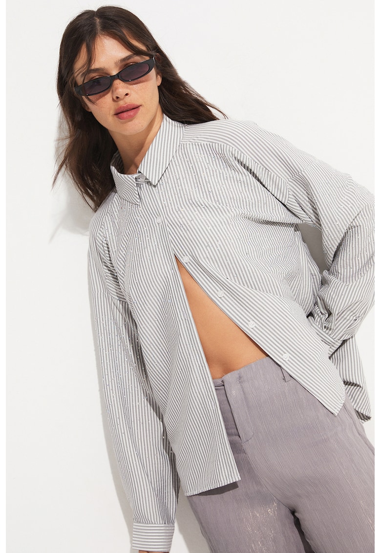 Camasa cu dungi si strasuri