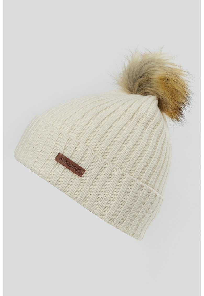 Caciula cu striatii si ciucure Merna