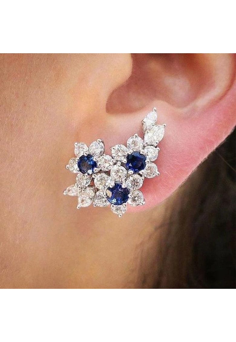 Cercei argintii - forma de floare - cu pietre din zirconiu - Aneta C14 -