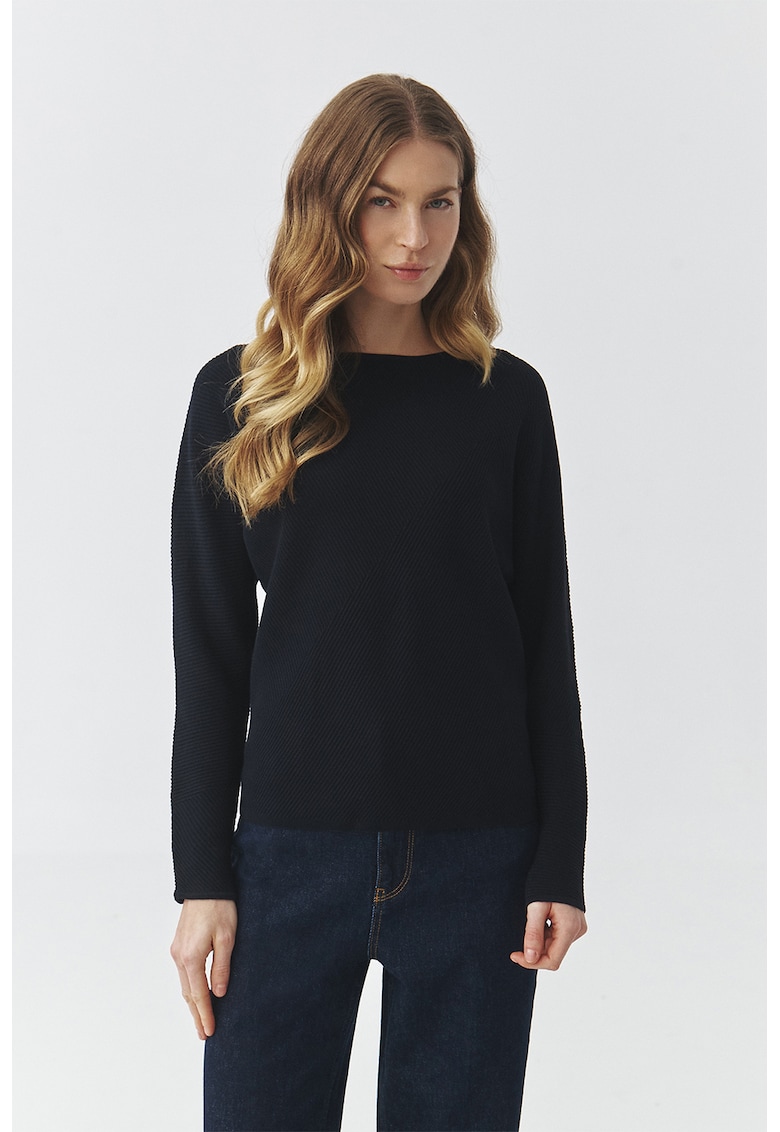 Pulover lejer cu decolteu barcuta Peggie