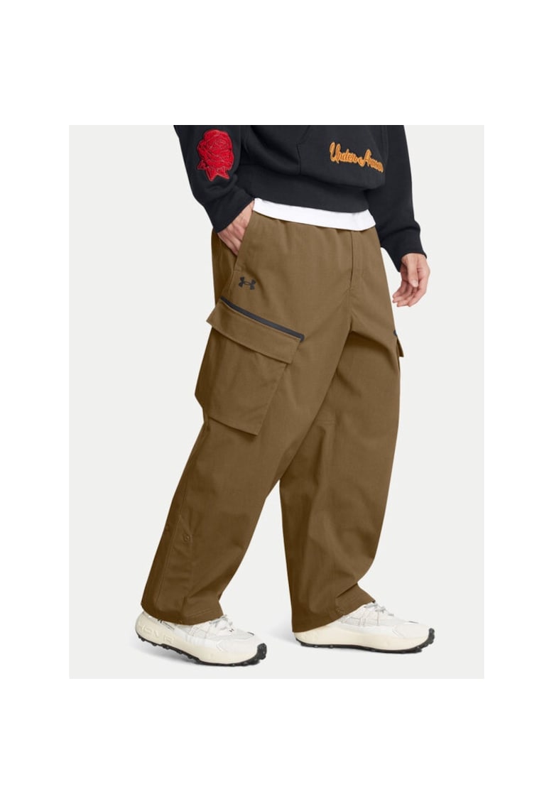 Under Armour Pantaloni din material Unstoppable 1388827 Maro Loose Fit - Poliester