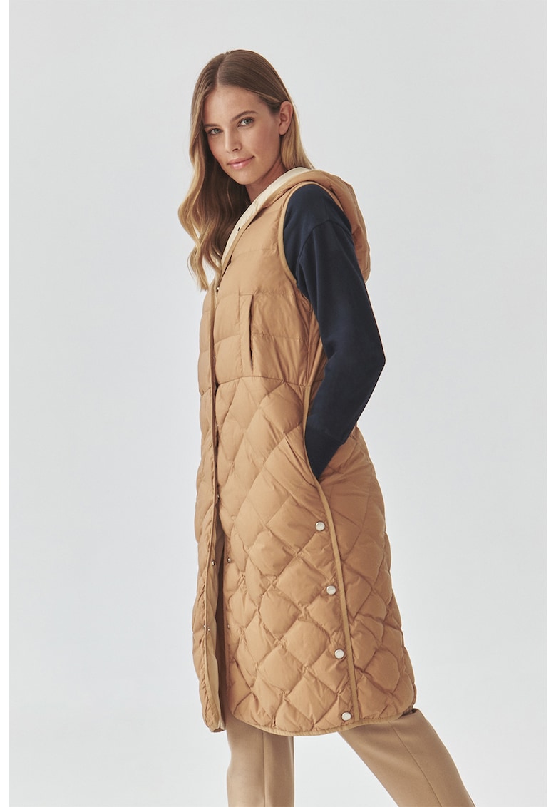 Vesta lunga cu gluga