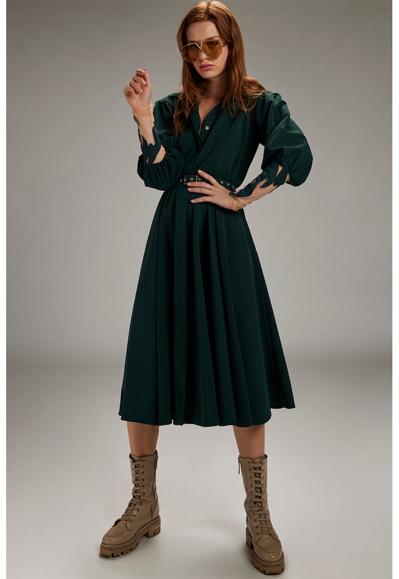 Rochie evazata cu decolteu in V